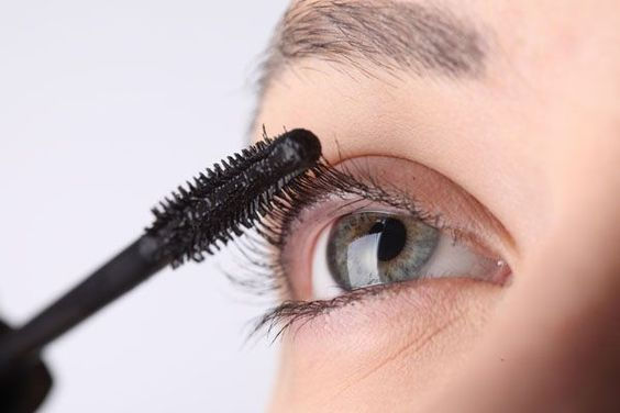 DIY: Serum natural para unas pestañas extra largas ⋆ blog.umbrale.cl: