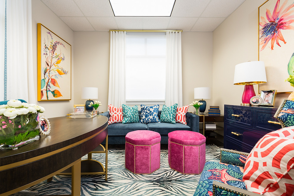 Feminine office space in commercial office