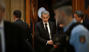 Expresidente francés niega cargos en su contra