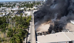 Investigan causas del incendio en Plaza Fiesta Las Palmas