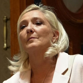 Con condena, Marine Le Pen se lanza por la Presidencia de Francia
