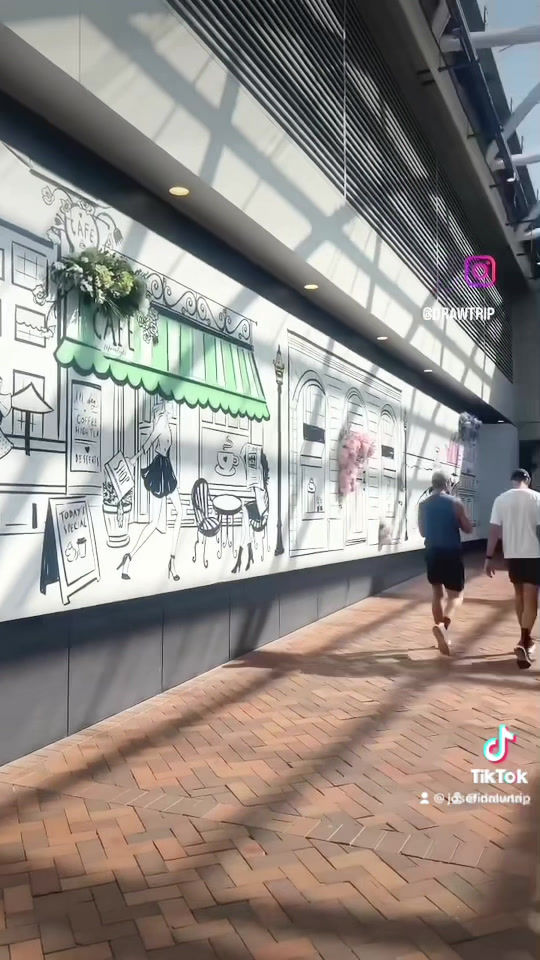 Thumbnail: Commissioned fashion mural for Sydney Shopping Mall
