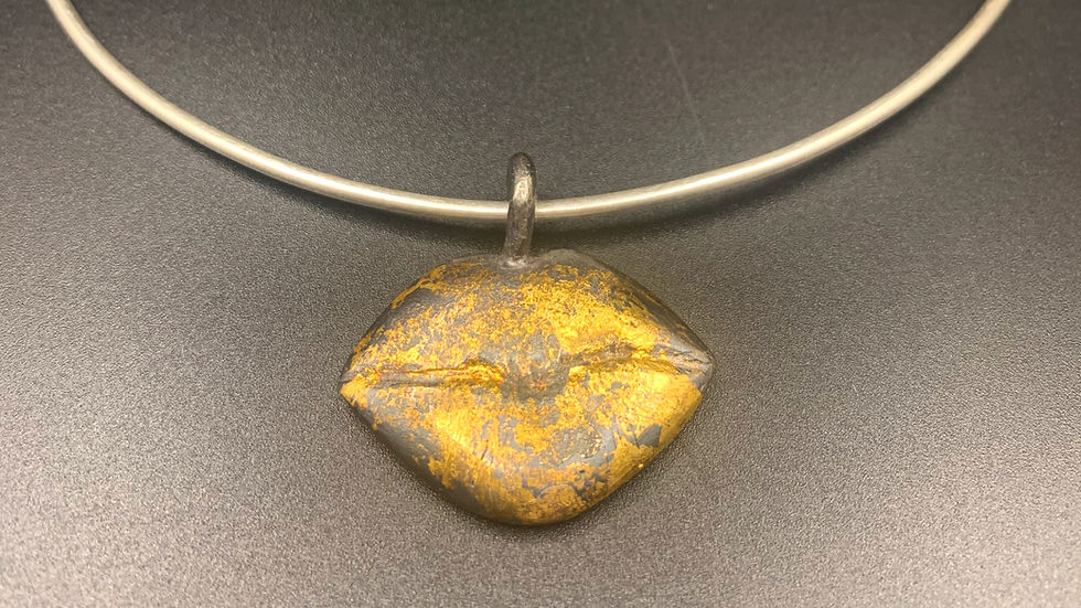 lip mark Silver necklace jewellery Melbourne Australia Gold Necklace for women