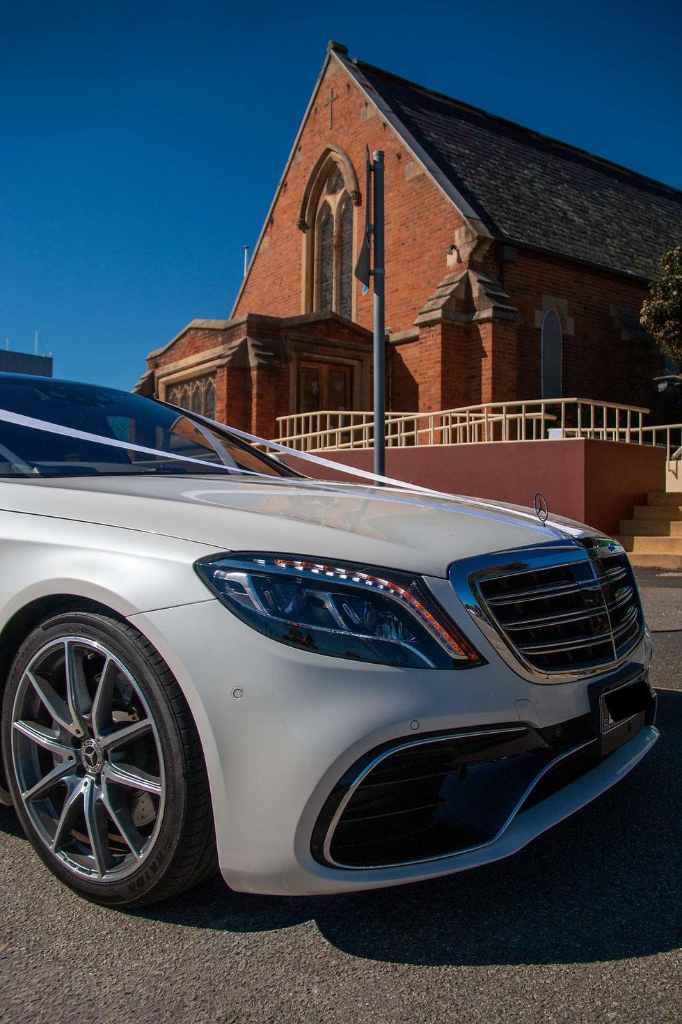 Luxury people mover arranged for wedding guest transport between ceremony and reception on the Peninsula