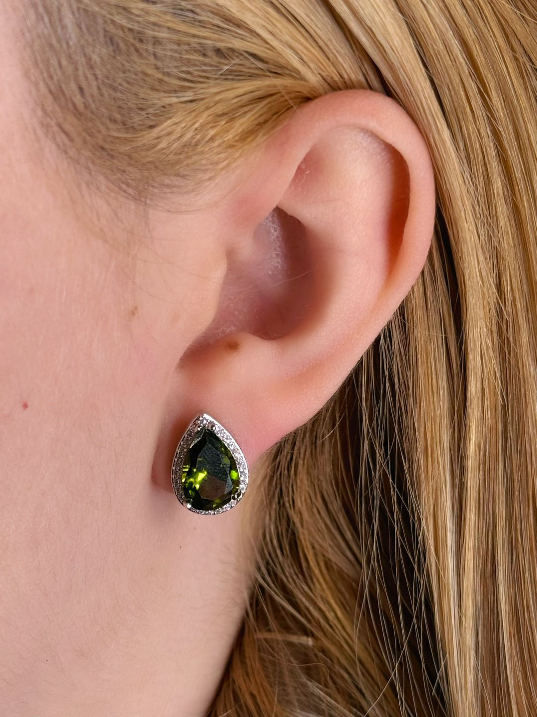 Brinco Gota Condessa Peridoto