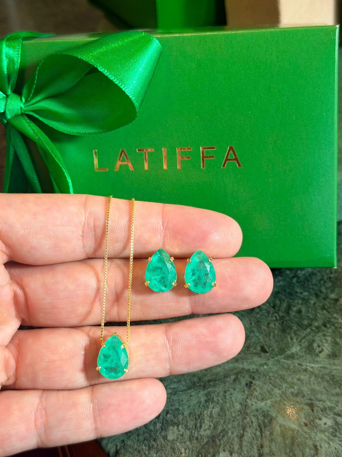 Conjunto Gota Esmeralda Fusion