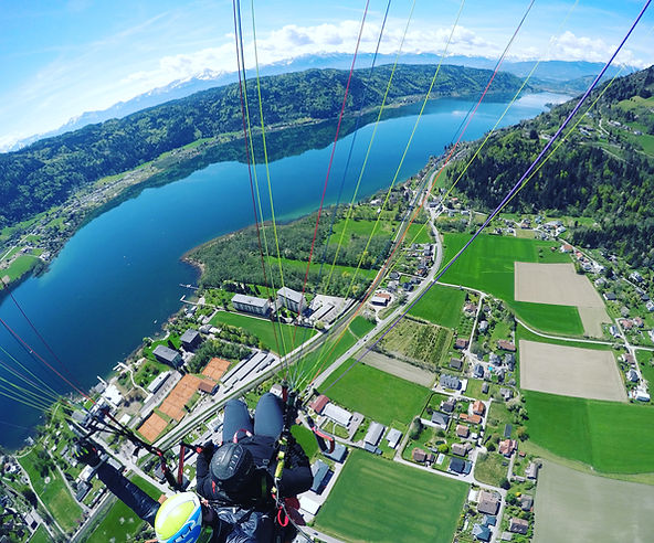 Tandem Paragliding am Ossiachersee am Morgen schon ab 115€ mit blick auf Wörthersee und Faakersee