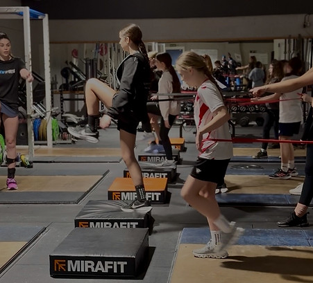 Youth-performance-rehab-session-in-chelt