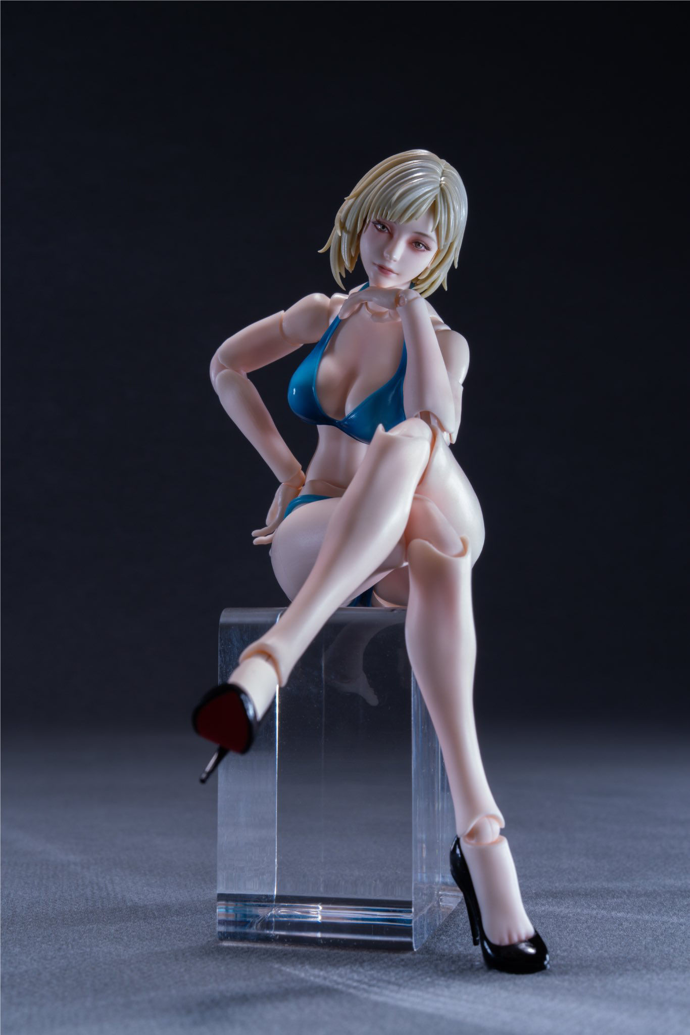 Romankey 1/12 女素體 米婭 (塗裝版)