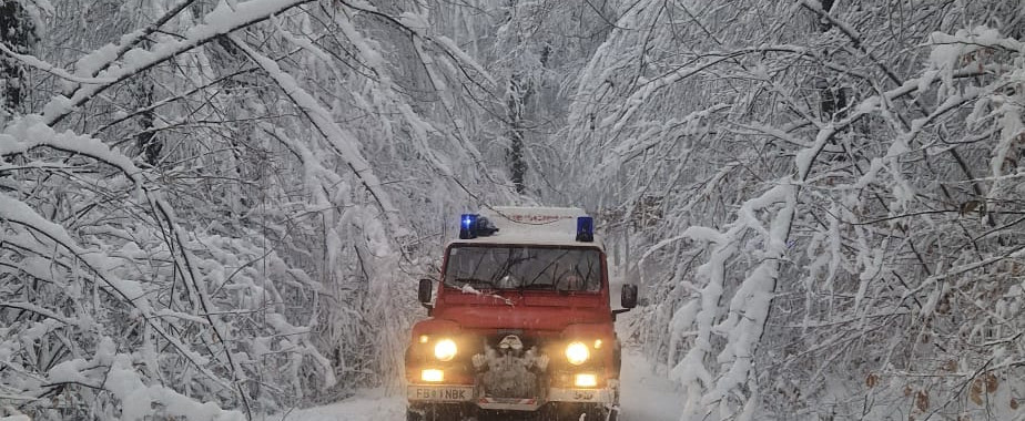 Feuerwehrauto Bairisch Kölldorf im Schnee
