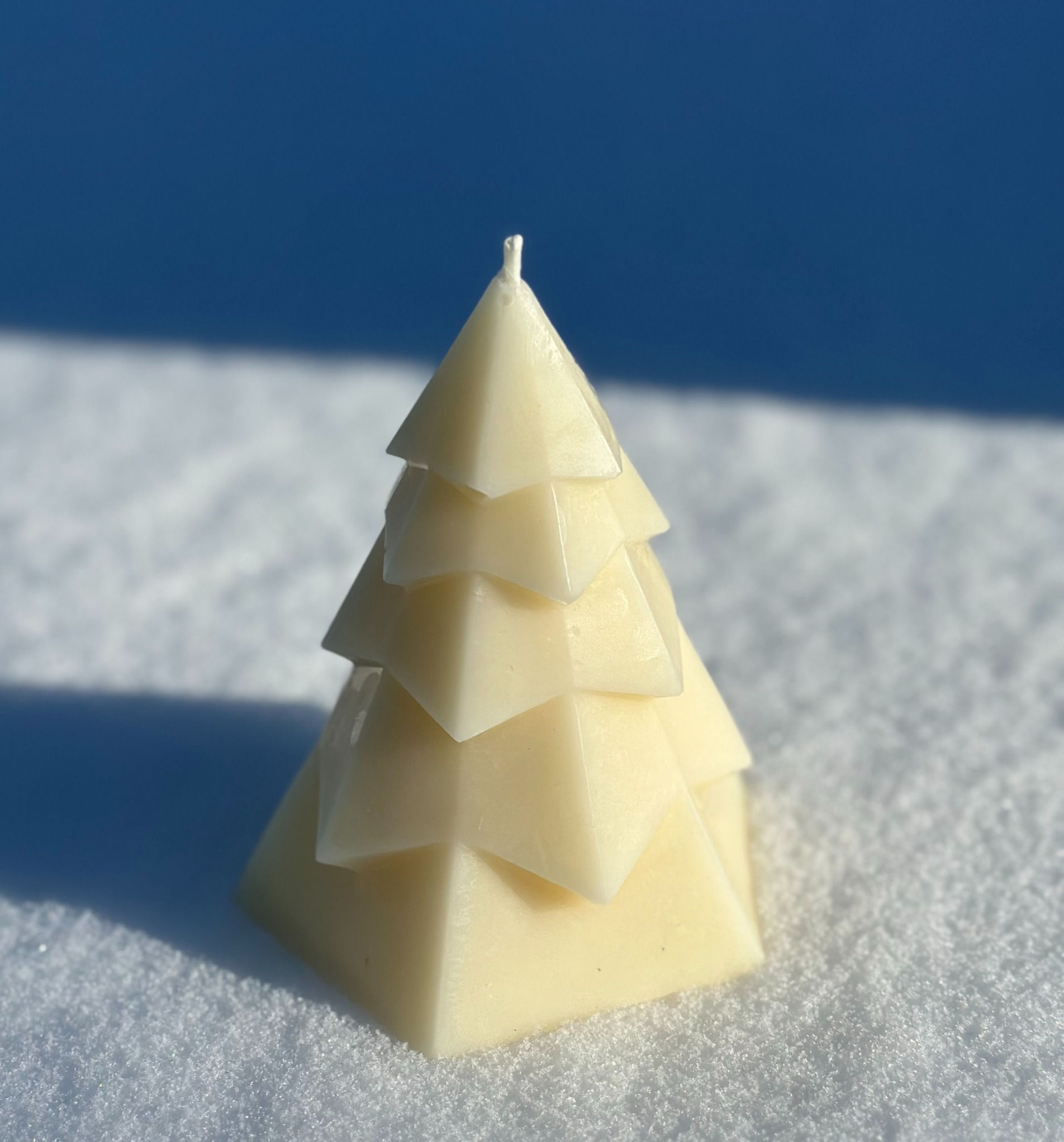 Wholesale Geometric Tree molded candles