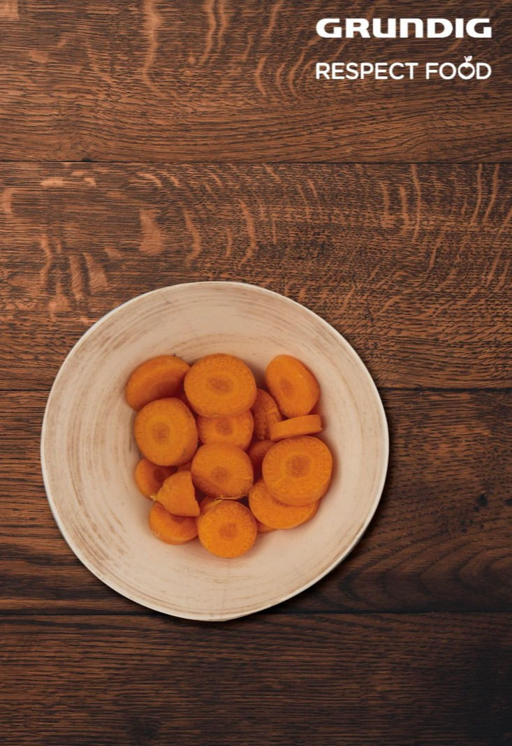 VEGETABLE CRUDITE + PESTO AND BEAN DIP