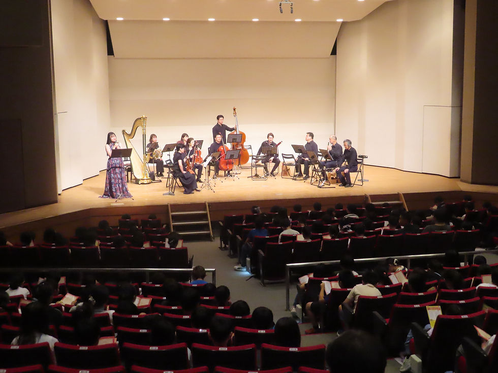 講師が小学校芸術鑑賞会に出演しました♪