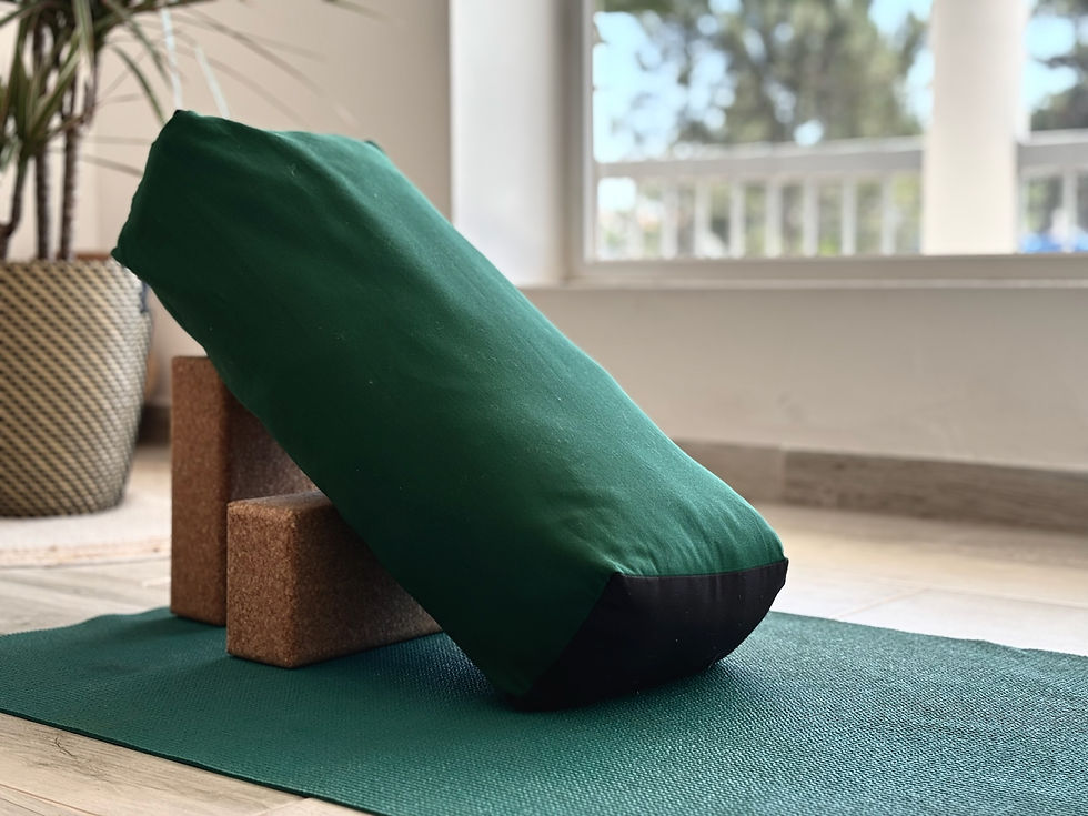 sala para prática de yoga restaurativo