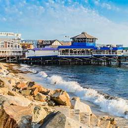https://www.gousa.jp/sites/default/files/styles/hero_l/public/images/hero_media_image/2017-01/1%20HERO_20_Redondo%20Pier%20Daytime_Web72DPI_CROP.jpg?h=39abc8eb&itok=USN-dqP7