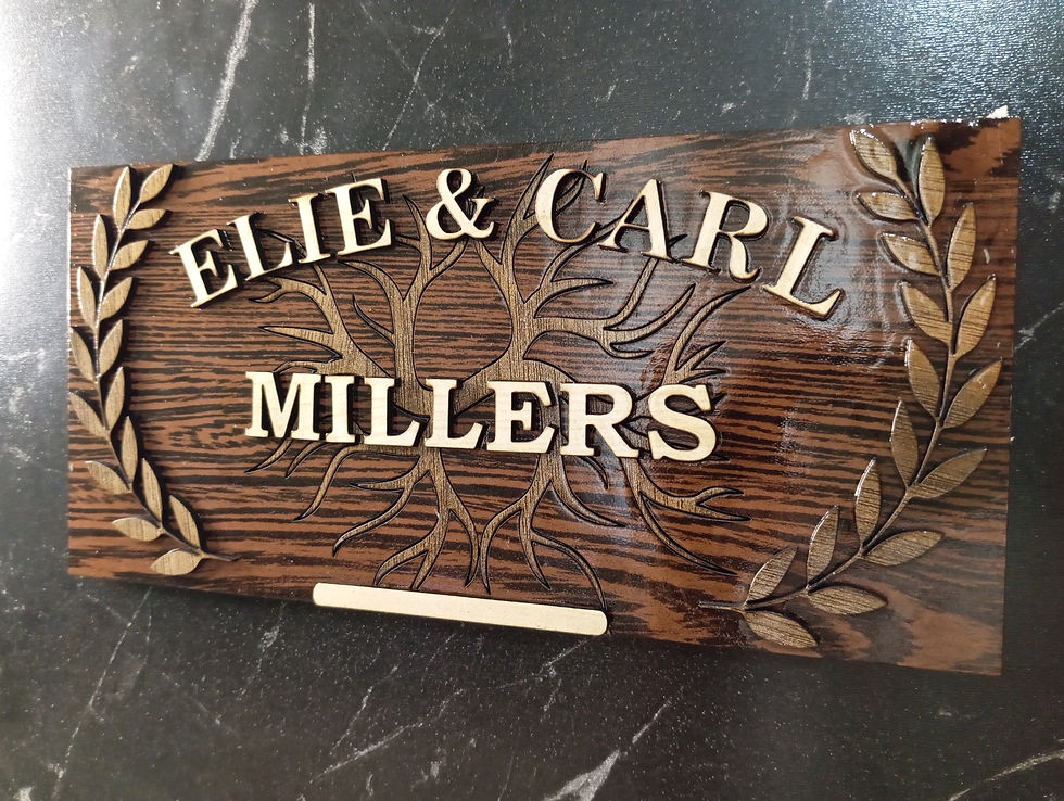 Küçük resim: Personalized Layered MDF Wall Hanging Keychain Holder with Magnetic Key Hangers