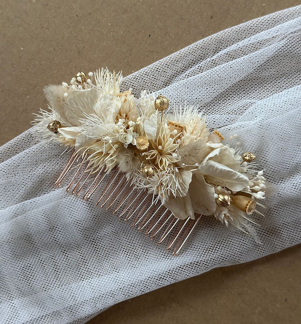 Peigne à cheveux en fleurs séchées blanc et doré