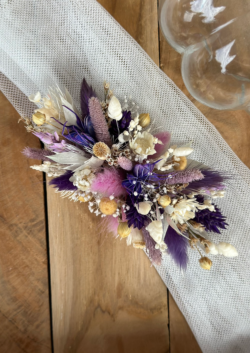 Barrette fleurs séchées violet blanc – accessoire floral fait main pour coiffure élégante