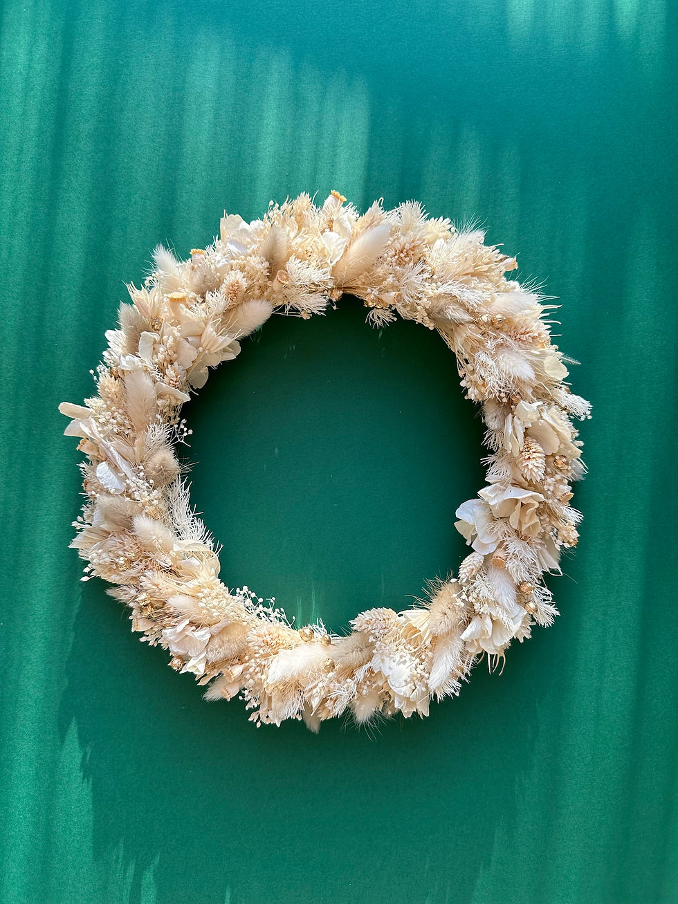 Couronne murale en fleurs séchées blanc/beige