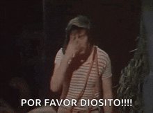 chavo-rezo.gif