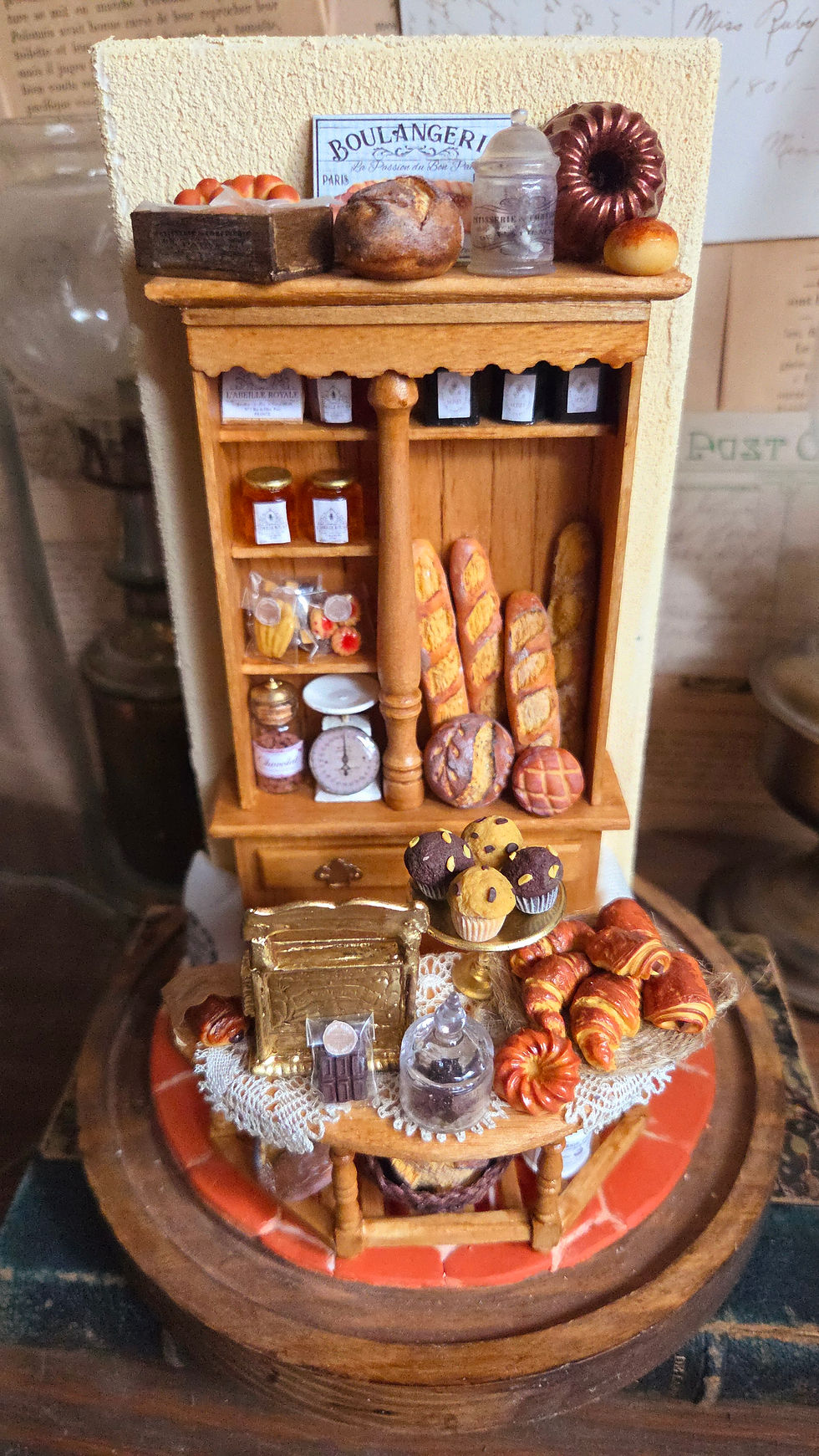 Thumbnail: Diorama Boulangerie française sous globe en verre