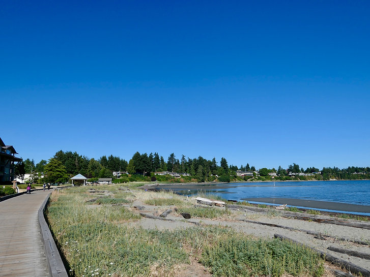Cycling Parksville seaside walkway | cycle touring Parksville