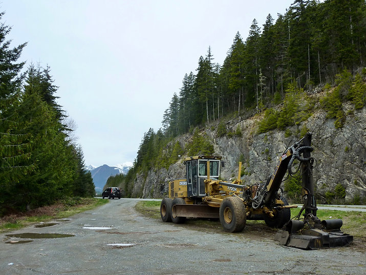 North Island Highway pulloff | cycle touring north Vancouver Island