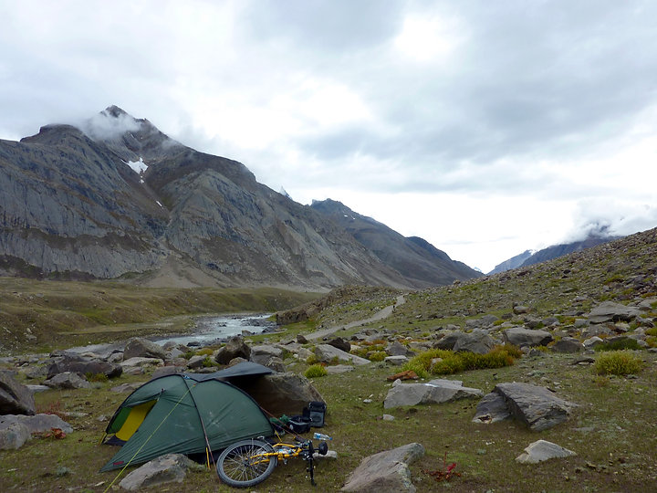 Camping and staying warm | cycle camping in Ladakh, Himalays