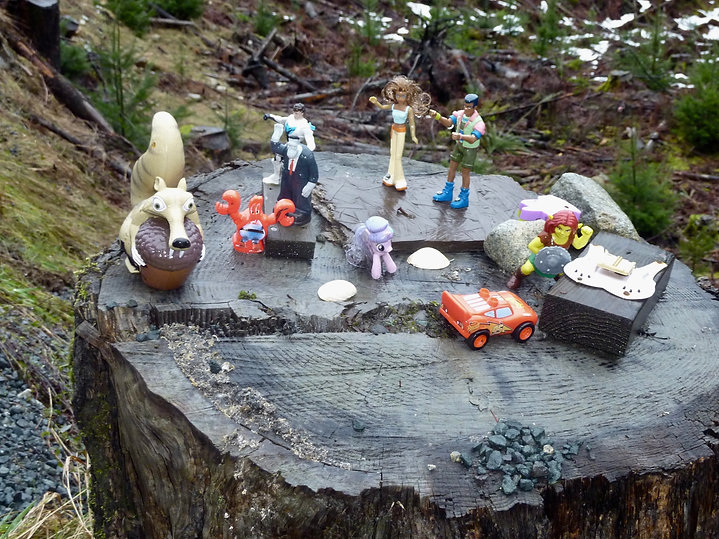 Backroads art or shrine nar Granite Bay | cycle touring backroads of Quadra Island