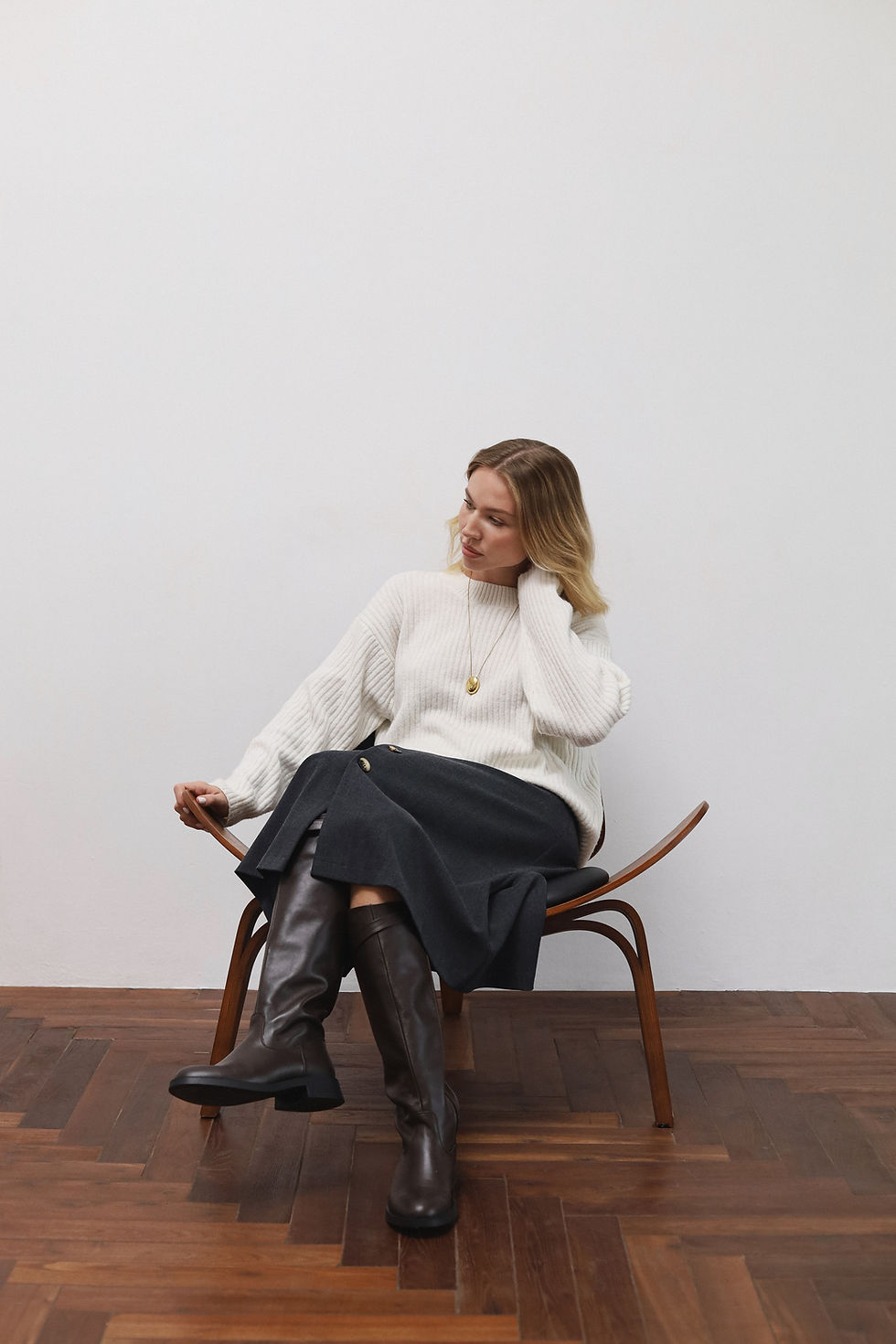 Прев'ю: Спідниця-трапеція міді на гудзиках темно-сіра