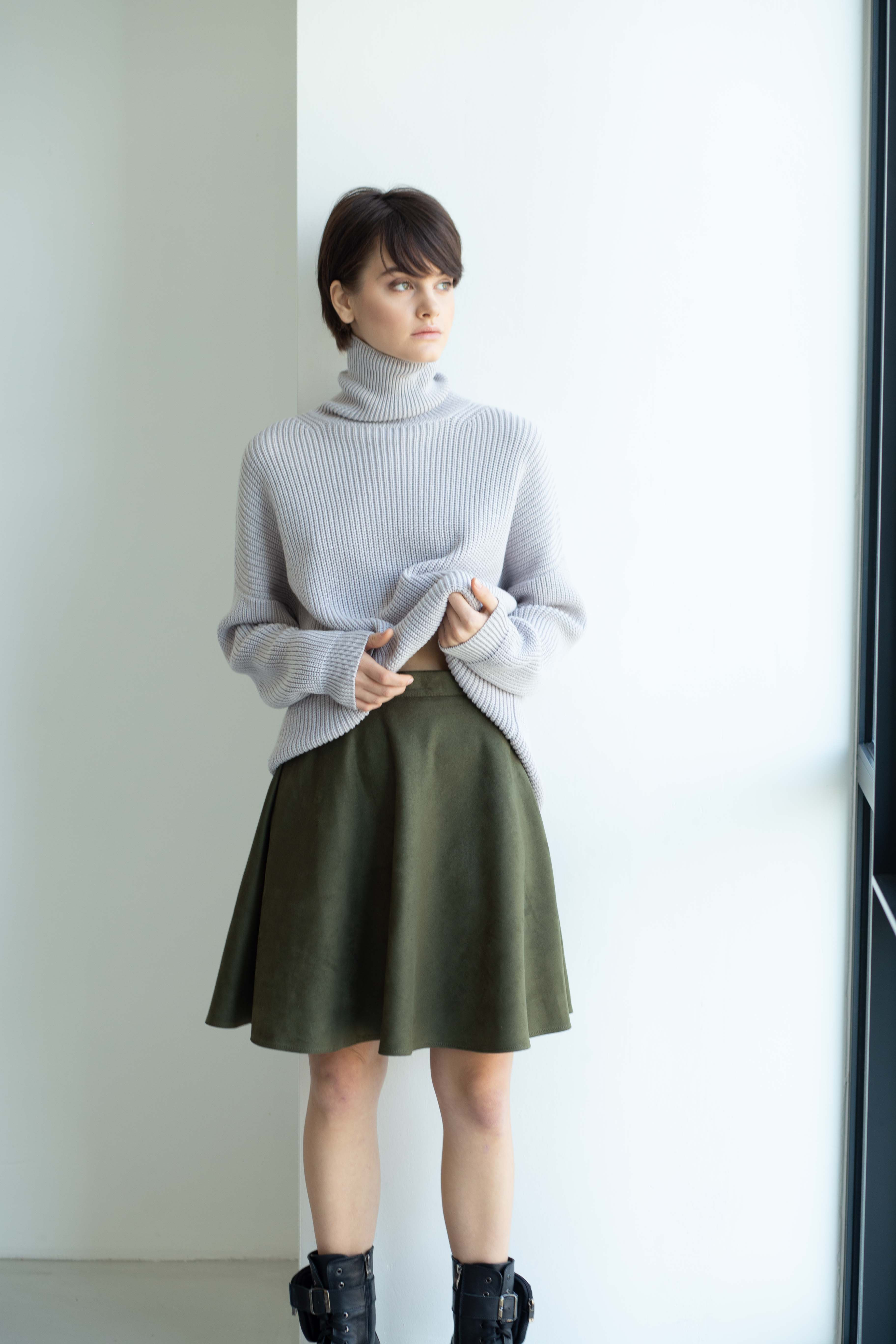 Спідниця-кльош з кишенями міні хакі