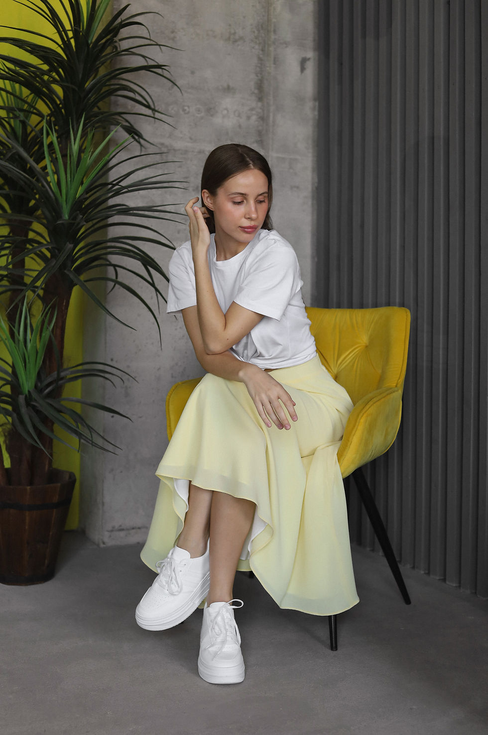 Прев'ю: Спідниця-кльош ніжно-жовтого кольору