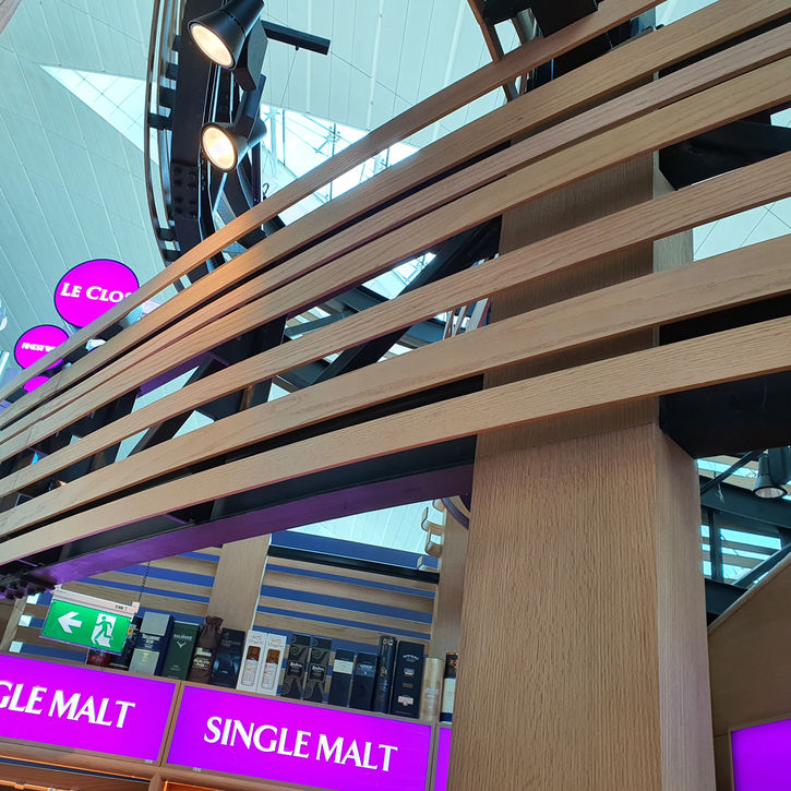 Le Clos - DXB Airport - Terminal 3