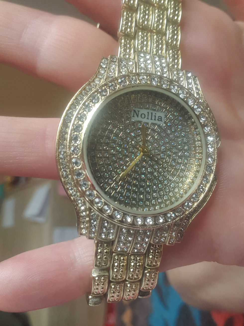 Miniature : Montre femme or et entourée de strass 