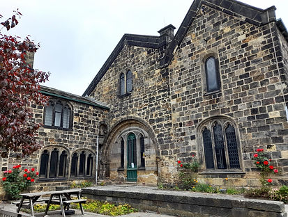 Kirkstall Abbey Gatehouse.jpg