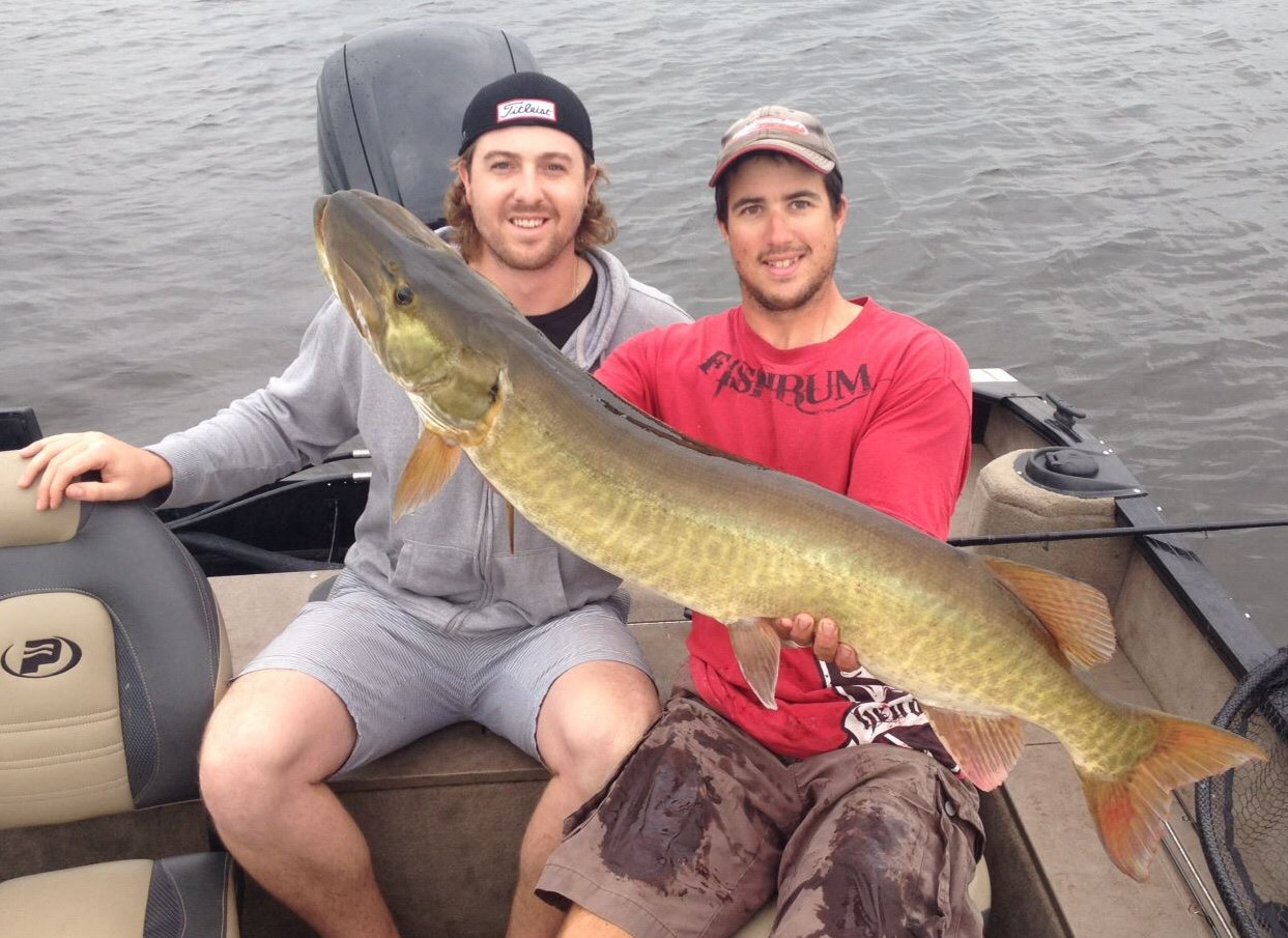 Forfaits de pêche au brochet — Ottawa River Guided Fishing – Ottawa River Guided Fishing