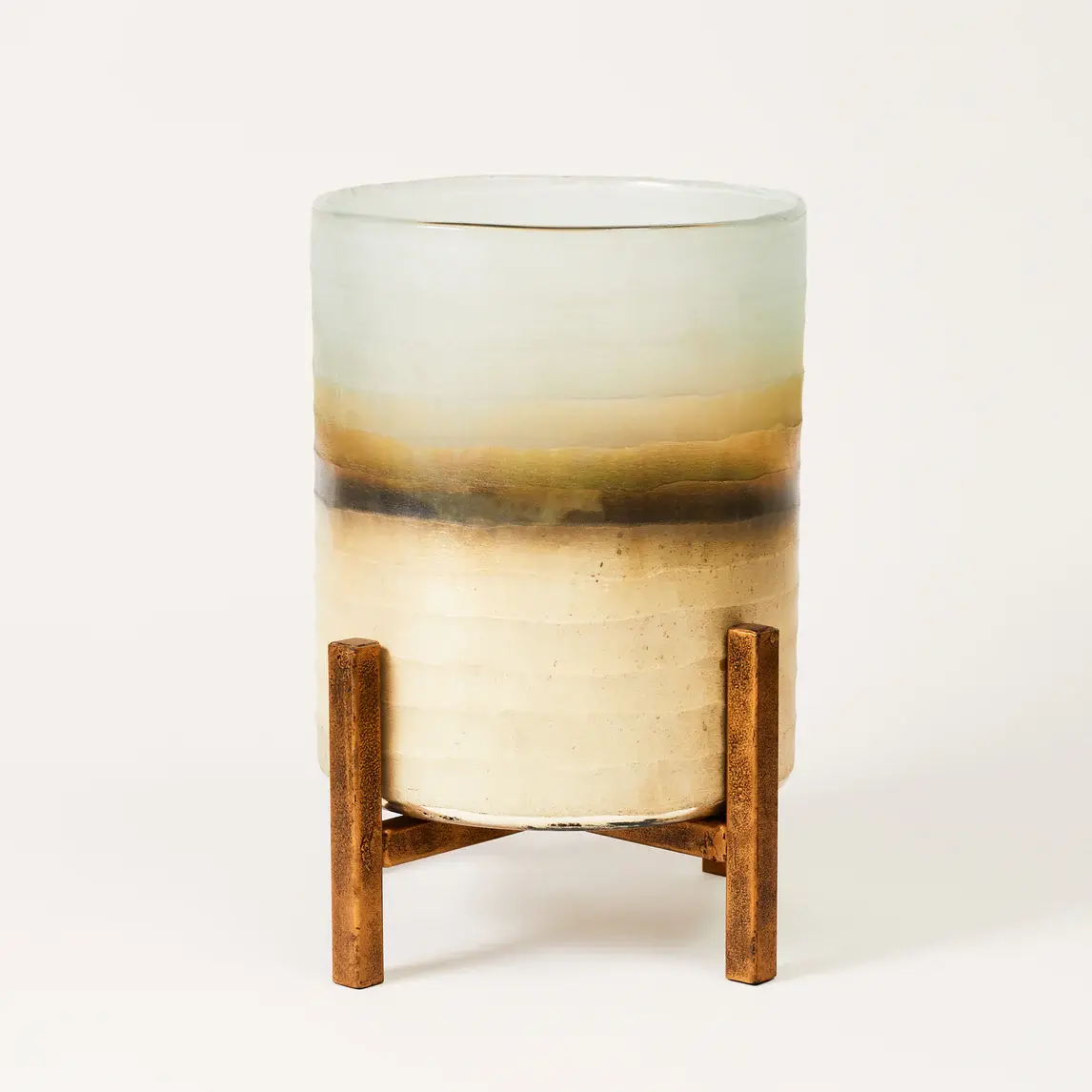 LARGE HURRICANE ON STAND