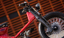 HONDA C90 BIG RED 09