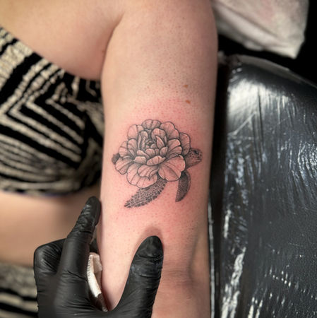 La Tropicana co tattoo tattoos tatuajes realism fine line color realism fort Myers Florida swfl 