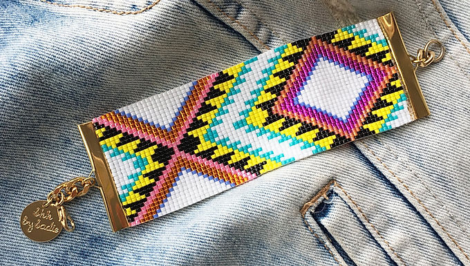 XO Acapulco Tribal Print Bracelet - White / Khaki