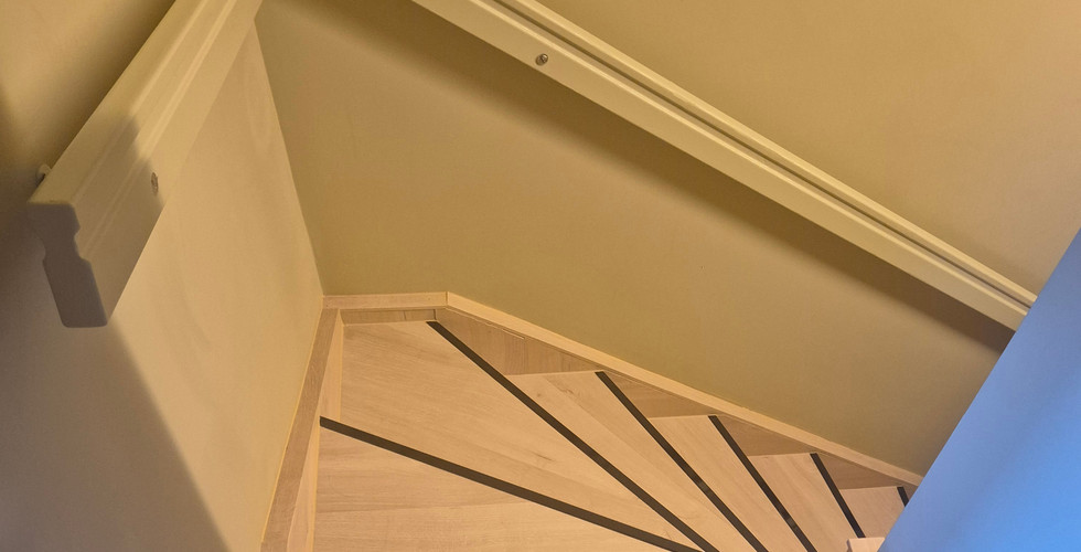 Trapp til kjeller ny oppusset laminatgulv