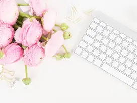 "How to Design a Wedding Website That Wows: 6 Expert Tips"