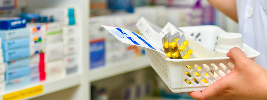 PREPARATEUR PHARMACIE.png