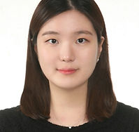 황수영_증명사진_edited.jpg
