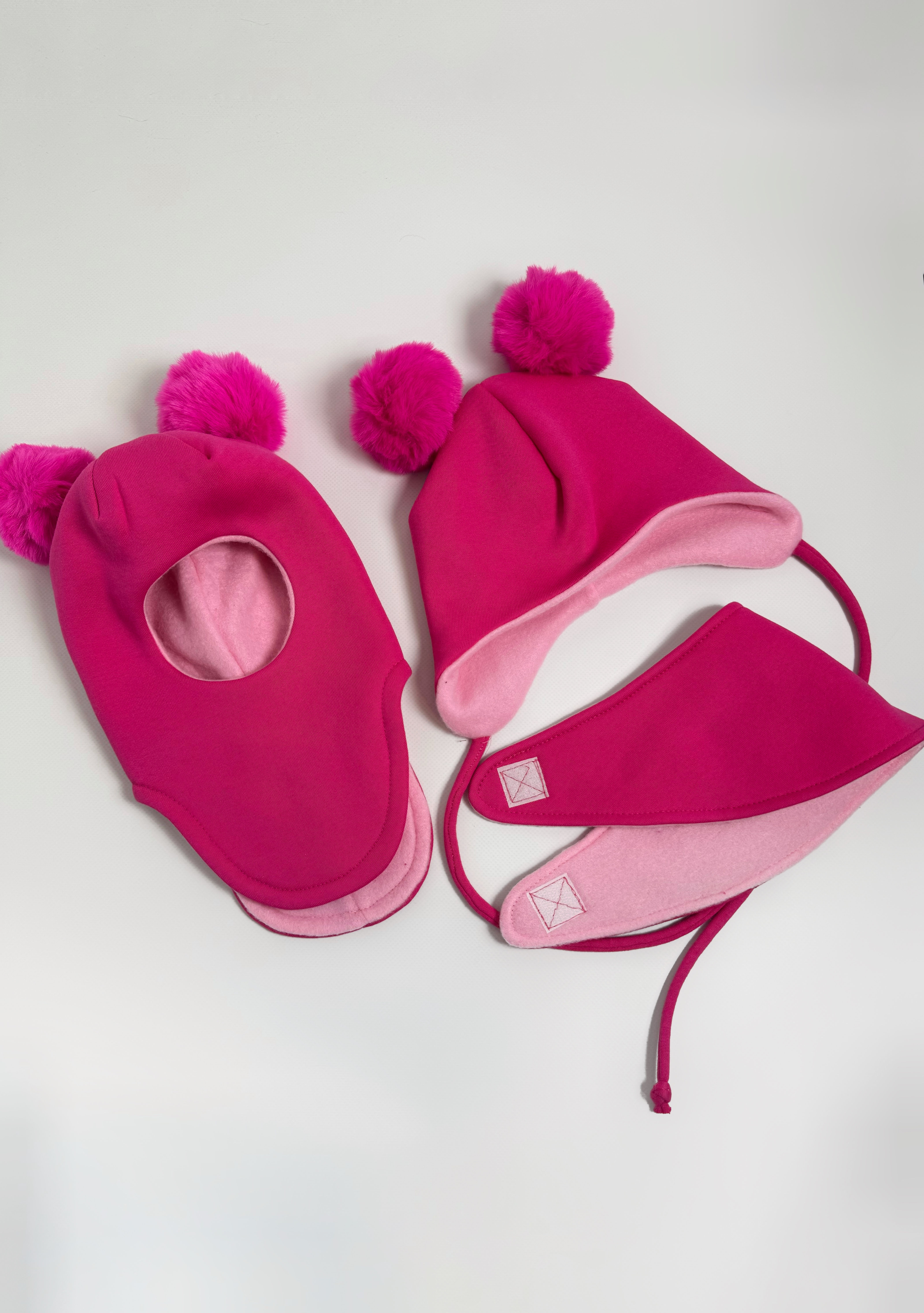 Шапка Зимова: Малиновий колір 