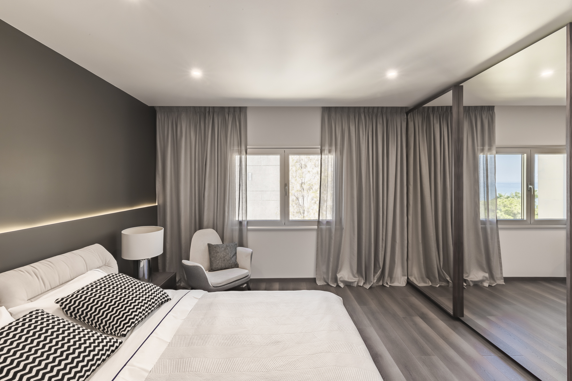 Luxury Beachfront Four Bedroom Apartment