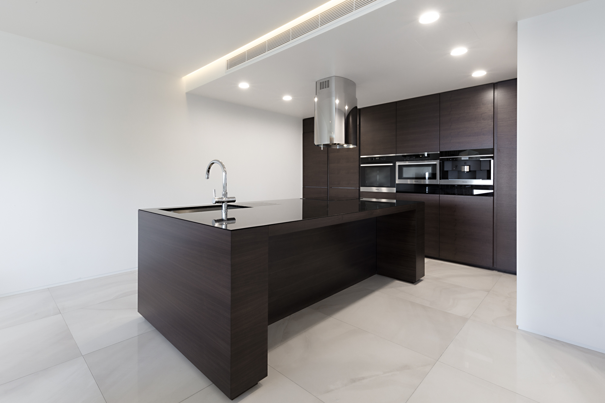 Luxury Beachfront Four Bedroom Apartment