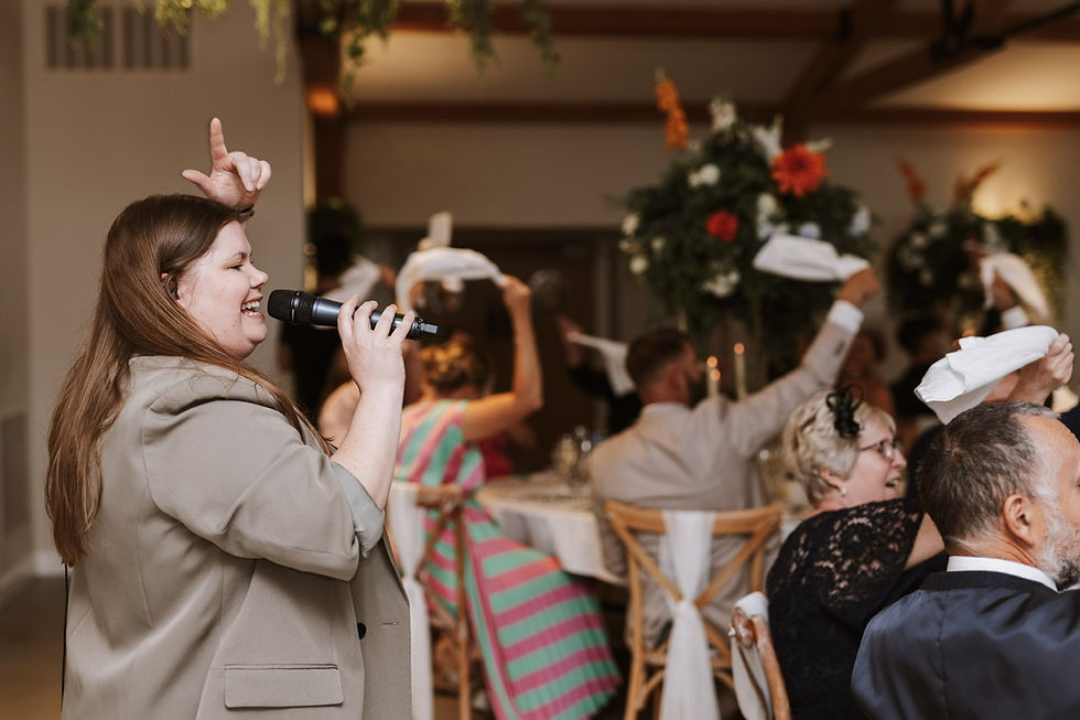 Thinking of Booking a Free Acoustic Wedding Singer? Read This First
