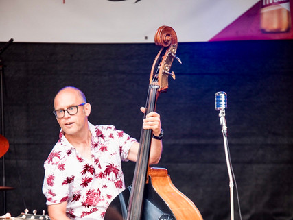 Tom (Bass / Vox.)
