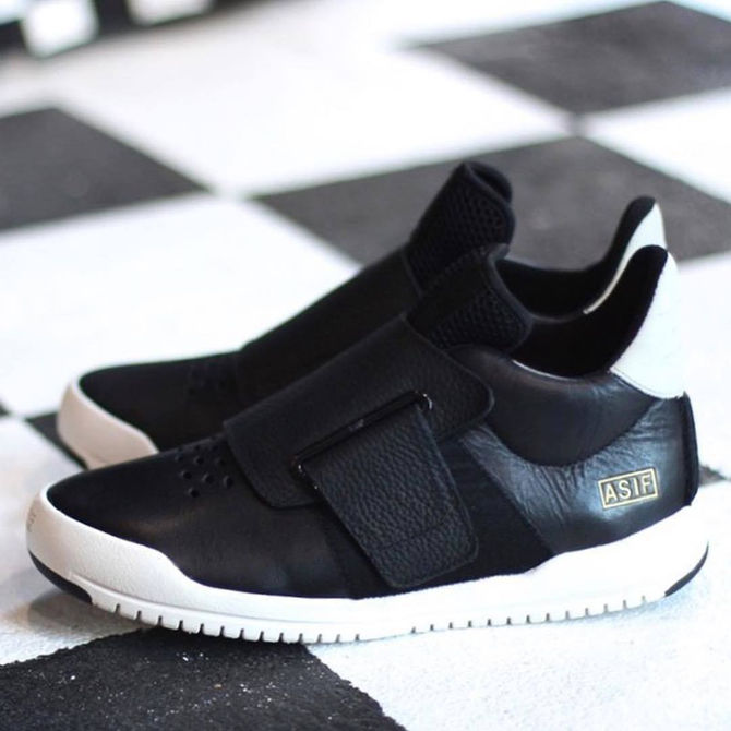 URBANDWAGON'S TOP 10 black and white head-turner Sneakers